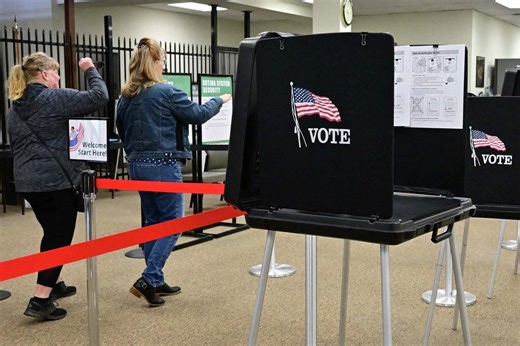 California governor's race still has no clear frontrunner, new poll finds