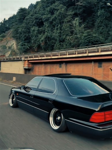 Explore the Toyota Celsior VIP Car Style