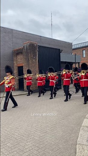 Fantastic! BRILLIANT!💂‍♀️The Band of The Coldstream Guards. #guard #changingoftheguard #fypyoutube