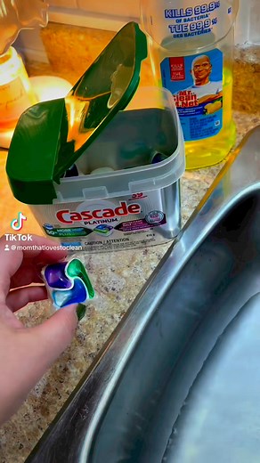 89K views · 767 reactions | If you’re wanting flat mop info or quick & easy recipe comment link & I’ll send it. This recipe is amazing for grease and kitchen cleans. Including stainless steel. It also is a game changer for floors. #clean #cleaning #cleanhome #mopping #cleaning video #CleaningHacks #CleaningTips #CleaningHack #mopsquadhandbook | Danielle Tays | Facebook