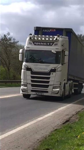 Annett Andrea Wood #truck #stirling #trucker #trucking