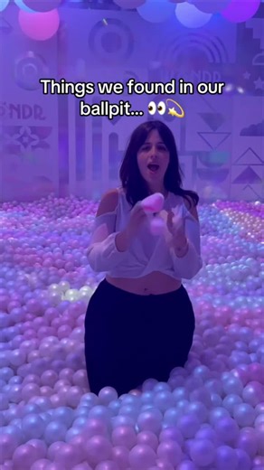 Ever wondered what treasures hide in Europe's largest ball pit? From the random to the hilarious, you never know what you'll find at WONDR! 😝 Dive in, discover the unexpected, and make unforgettable memories with your friends. 🫶 #wondrexperience #wondr #thingstodoinamsterdam #amsterdam #ballpit #ballenbak #lostitems | WONDR Experience Amsterdam