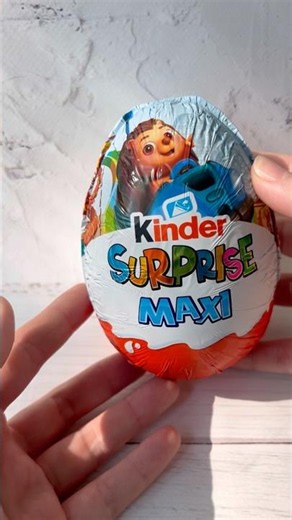 Kinder Surprise Maxi Easter 🐣 egg Unboxing video