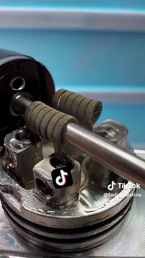 Learn how to cut and change the cotton and mixing 2 liquids on rda drop v2 #satisfaction #DIY #rda #geekvp #fyp #viral #learn