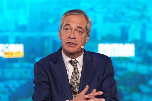 Farage Croydon rally disrupted after London march