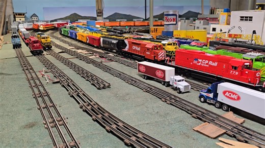 CPKC Tropicana Train Lionel Lionchief Plus Into North Yard | Stanley Kateusz