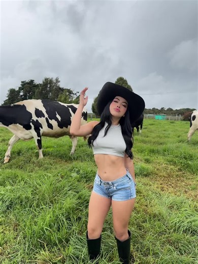 El cuerpo? 🫦 | laura sofía