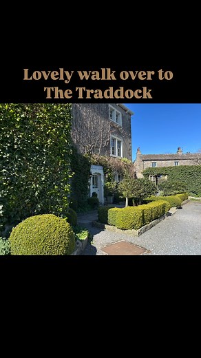 What a lovely walk over to The Traddock for lunch in their garden…lovely staff and place! #yorkshire #yorkshirehotel #lunchwithfamily | Kate Stettner