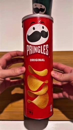 Making chocolate pringles blocks with 2 flavors #foodhack #pringles #chocolate