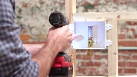 SharkBite 1/2 in. Push-to-Connect Brass Ice Maker Outlet Box with Water Hammer Arrestor 25033