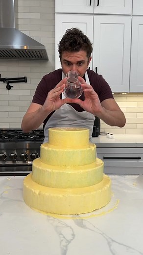 When he lifts the cup, the cake gets covered in icing (Part 1) | Cake world