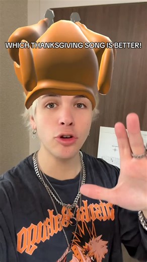 @benjixscarlett on Instagram: "Happy turkey day! #meme #funny #viral #music #thansgiving"