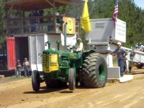 Oliver Super 99 making a full pull