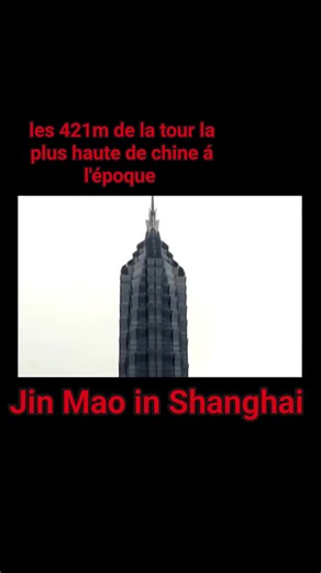 71K views · 1.1K reactions | Un building que j'ai gravi en solo á la montée et á la descente soit un cumul de 842m d'escalade en 1h30 . Ensuite arrêté par les autorités et incarcéré á la prison de Pudong. JE SUIS UN GRIMPEUR PROFESSIONEL. NE PAS IMITER ⚠️ #climbinginspiration #climbing #freesolo #legacy #challenge | Alain Robert | Facebook