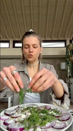 It somehow reminds me of a carpaccio