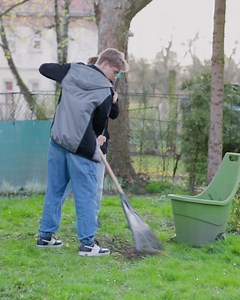 13K views | 'Exceptional' £9 product makes 'grass grow strong'  (Contains affiliate links) Full story: https://www.hulldailymail.co.uk/news/uk-world-news/amazon-shoppers-praise-exceptional-9-9278614 | Hull Live | Facebook