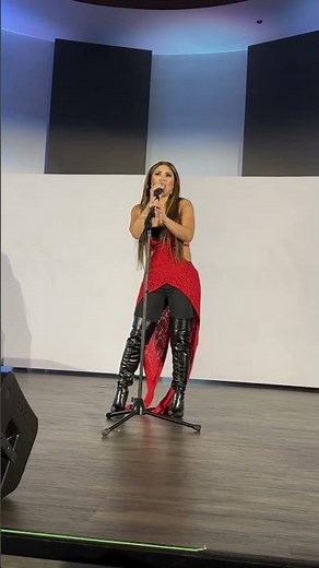 Vina Morales in Las Vegas Concert #momshiebrends #concert #actress
