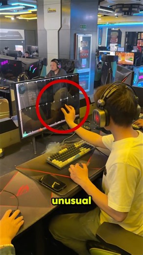 Why Pro Gamers Hide Their Screens Like This #gaming #esports #shorts