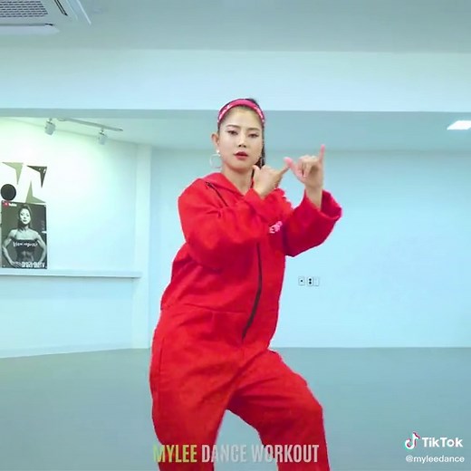 #jigglejiggle #jiggledance #myleedance #netflix