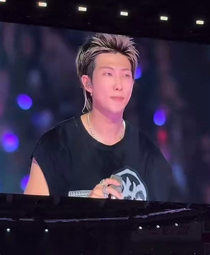 BTS perfoming LIFE GOES ON in 2026!!
