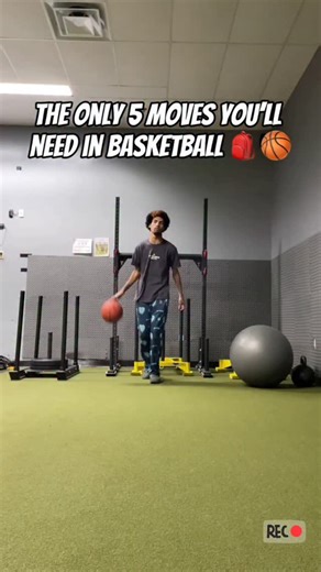 Explaining Basketball on Instagram: "Ever wonder how the pros make basketball look so effortless? 🏀 It’s not just magic—it’s the basics done right. The simple moves most people overlook are the same ones that separate good players from great ones. The jab step. The pivot. The crossover. The hesitation. They might sound basic… but get them right, and suddenly defenders start guessing, your rhythm feels smooth, and the game slows down for you. Truth is, every flashy highlight you see on TV? It’s 