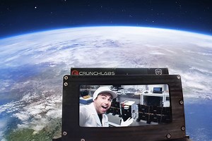 Ce Youtubeur vous permettra d’avoir votre selfie dans l’espace avec la Terre en arrière-plan, à une condition