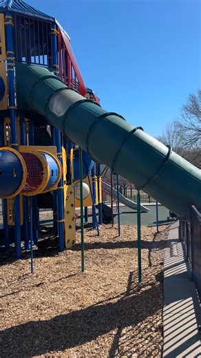 🍂🛝 Fall Fun at Hyland Park’s Chutes and Ladders Playground! 🍁 More here>>> www.minnesotaparent.com/hyland-lake-park-reserve If you haven’t visited Hyland Park’s massive playground in Bloomington yet—now’s the time! This iconic “Chutes and Ladders”–style play area is one of the biggest and most exciting playgrounds in Minnesota, and it’s perfect for a fall day out before it closes for the winter! ✨ Playground Highlights: 🪜 Towering slides and climbing nets for big kids 👶 Separate play areas 