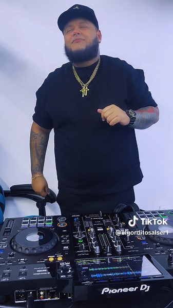 Salsa Romantica: Exploring the World of Sensual Latin Dance Music