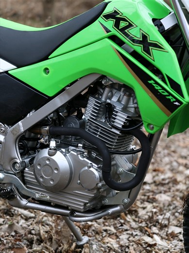 The new fire breathing race machine for this coming season! 😆 #dirtbike #motorcycle #moto #kawasaki #racing