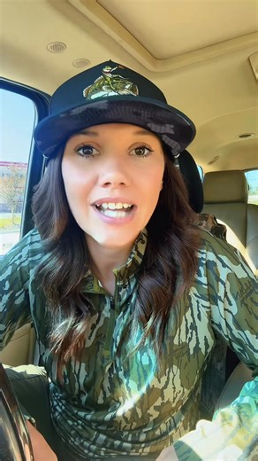 I don’t care if you’re laughing with me or at me, but we gon’ laugh😂 | Hannah Lambert