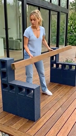 Build a High End Outdoor Bench in 30 Minutes! #diy #cinderblock #outdoordecor
