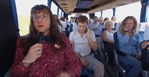 Everything I Know about the Travel Industry I learned From Being a Coach Tour Manager – Karryon