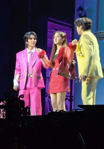 อะไรใหม่ใน CLUB30CONCERT วันแรก — ไฮไลต์และความครบครัน