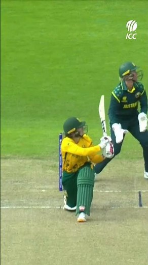 Nadine de Klerk nailed that shot to perfection 😍 #t20worldcup