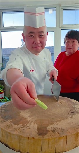 Bro Teaching How to Cook Delicious Chinese Dishes
