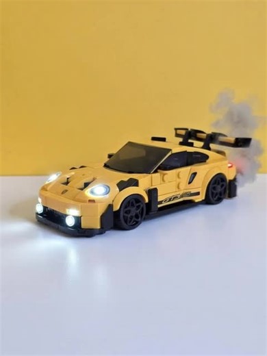 LEGO Porsche 911 GT3 RS in Motion: A Speed Champions Review