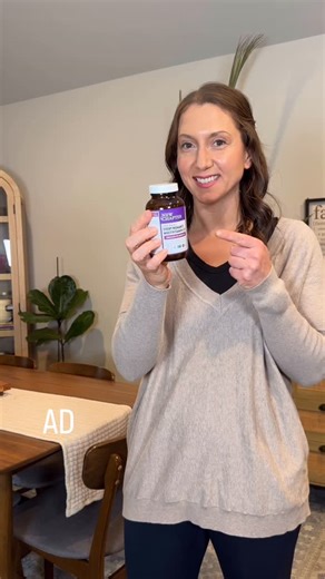 Jennifer Youngberg on Instagram: "In today’s world, the supplement aisle is OVERWHELMING. For years, I was taking a “one-size-fits-all” multivitamin and honestly? I was basically wasting my money 😅 ( #ad #NewChapter_Partner ) Here’s the truth: if your multi isn’t formulated for YOUR specific age and stage, it’s not working as hard as it could be... meaning YOU’RE not getting the benefits you could be! That’s why I upgraded to @newchapterinc Every Woman’s One Daily 40+. New Chapter® finely tunes