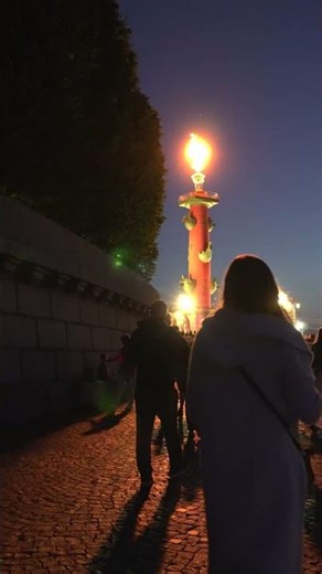 👀🥷The Life Under the Fire | Silhouettes & Rostral🎨🌃Column | Flame #colors #travel #asmr #питер #спб