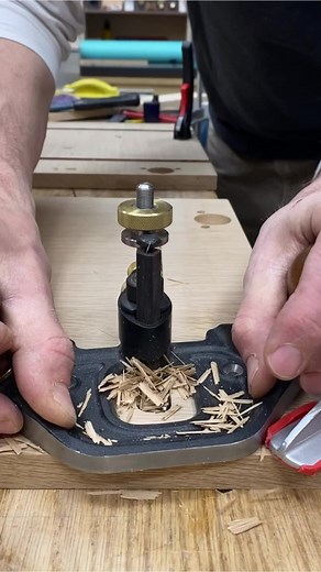 268K views · 2.3K reactions | The router plane is so satisfying. #asmr #oddlysatisfying #handtools #woodwork #woodworker #kjsawdust #shopsounds | KeithJohnson_CustomWoodworking | Facebook