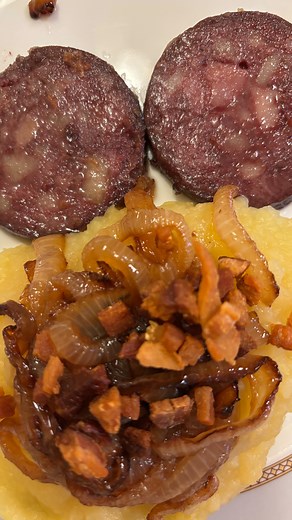 Opa’s Cooking: Himmel und Erde (Heaven and Earth) In this episode, Opa brings us back to his German roots with a comforting classic: Himmel und Erde — a dish he grew up with in Germany before moving to the U.S. in the 1950s. “Heaven” (apples) meets “Earth” (potatoes), mixed with crispy bacon, sweet onions, and rich blood sausage (Blutwurst) for a hearty meal that tells a story with every bite. Watching Opa cook is like tasting history — simple ingredients, deep tradition. Ingredients: Potatoes A