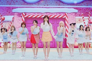 TWICE's "Candy Pop" Becomes Their 1st Japanese MV To Hit 100 Million Views | Soompi