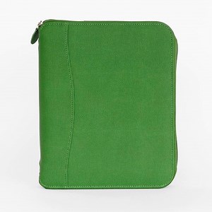 The Leadership planner paired with the Skylar binder creates a modern, economic planning system. Put a 💚 in the comments if you love this combination! | Franklin Planner