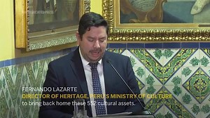 Peruvian authorities display hundreds of returned cultural artifacts