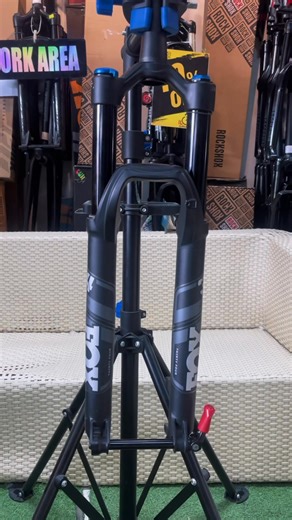 Dominate every ride with the Fox 34 Performance 🚵‍♂️🔥 Engineered for aggressive trail riders, it delivers superior stiffness, smooth suspension travel, and unmatched control on rough terrain 🌲💨 Built to handle climbs, descents, and everything in between — the Fox 34 is your ultimate trail partner 🏆✨ | Iloilo Bike Shop