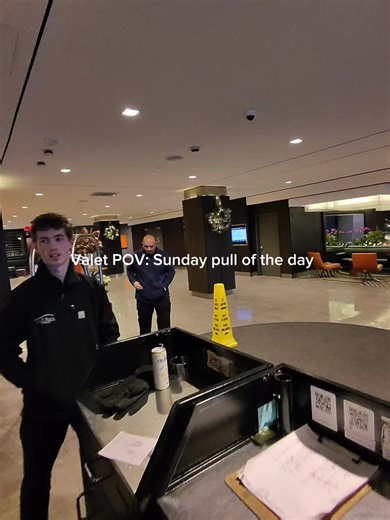 Day 159/365 where I valet every single day! Very very slow morning with a lot of stay overs. Not much action around these parts this week. #valet #trending #fyp #customerservice #parking