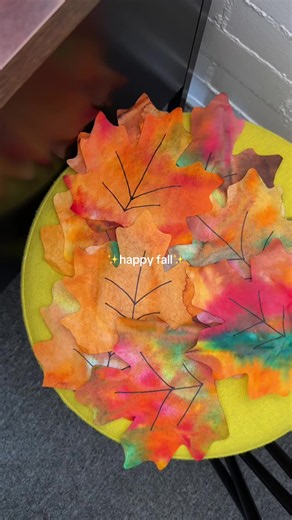 Look at how perfect our fall leaves turned out in 2nd grade!! Something about them is so cozy & nostalgic 🍂✨🧡 #2ndgrade #fallcraft #elementaryschool #fall