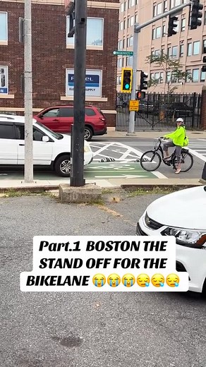 Source Boston on Instagram: "Only in Boston 😭 (via bossdem207//Tt)"