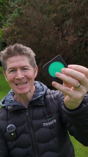 A device that creates a 3D terrain map as you walk. Moasure 2 PRO captures direction, distance, and elevation with every step. As Barry walks the site, the device records its movement and wirelessly sends the data to the Moasure app via Bluetooth. The app then processes this data to generate a digital plan, allowing users to calculate: ✅ Perimeter ✅ Area ✅ 3D terrain ✅ Volume ✅ Cut and fill