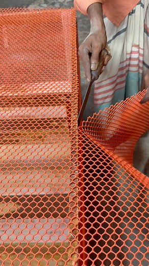 599K views · 5.4K reactions | Cutting off excess mesh after installing mesh in a chicken coop #chicken #chickencoop #woodworking #pet | Abid Agro | Facebook