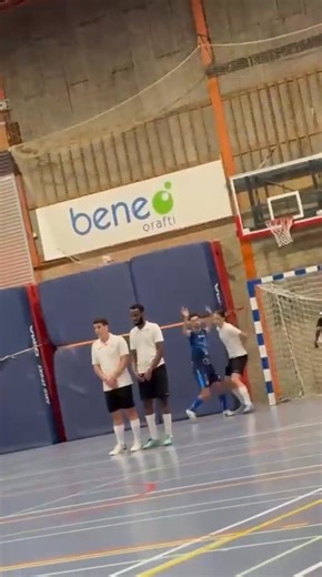 23K views · 61 reactions | Retour sur la victoire du MF Oreye sur le score de 5-1 ce vendredi 24 octobre contre Liège Lions en IP C avec l’une des trois réalisations signées Furkan Memeti qui nous a gentiment envoyé une vidéo d’un de ceux-ci. «Dommage que le caméraman était trop occupé à admirer au lieu de filmer», plaisantait Furkab Memeti.» | Ligue Francophone de Football en Salle | Facebook